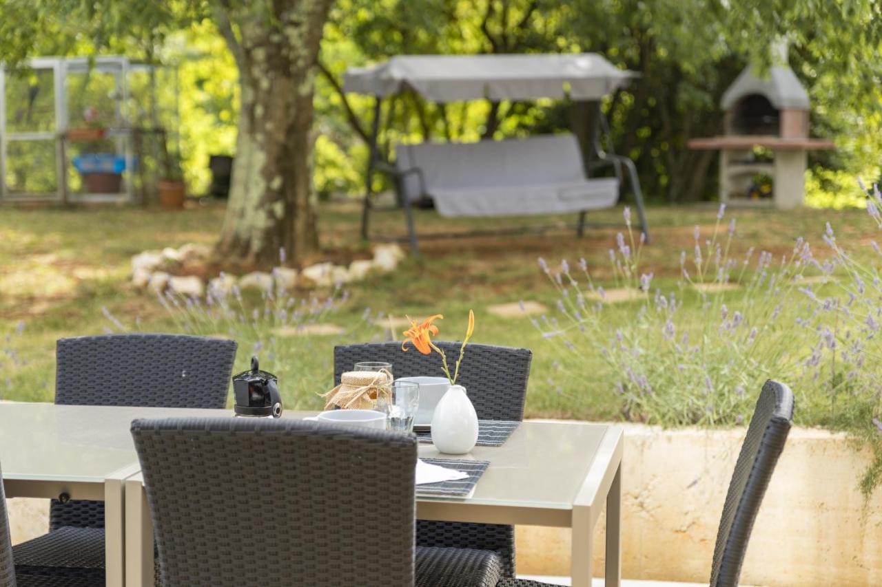 Luxury Villa Cetiri Hrasta Pićan Exterior foto