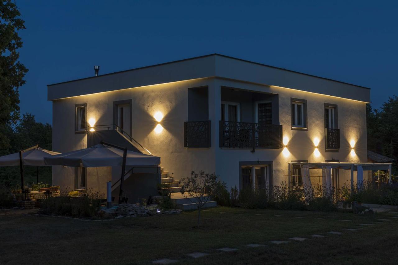 Luxury Villa Cetiri Hrasta Pićan Exterior foto